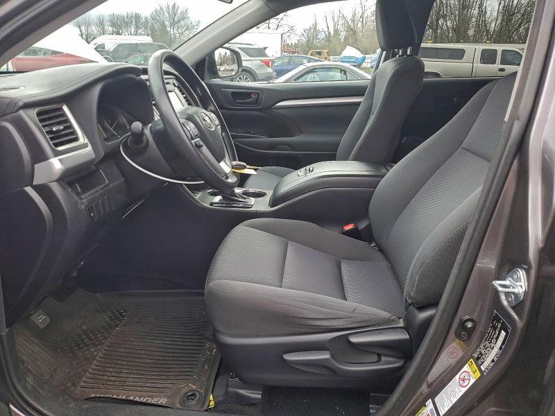 Photo 7 from auction – 2016 TOYOTA HIGHLANDER with VIN 5TDBKRFH5GS352972