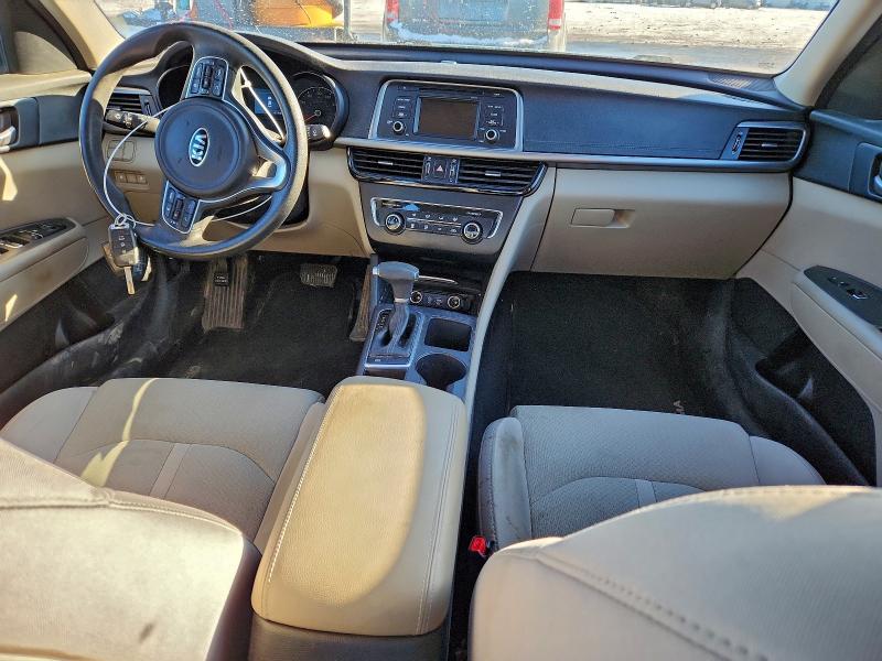 Photo 8 from auction – 2017 KIA OPTIMA with VIN 5XXGT4L37HG131312