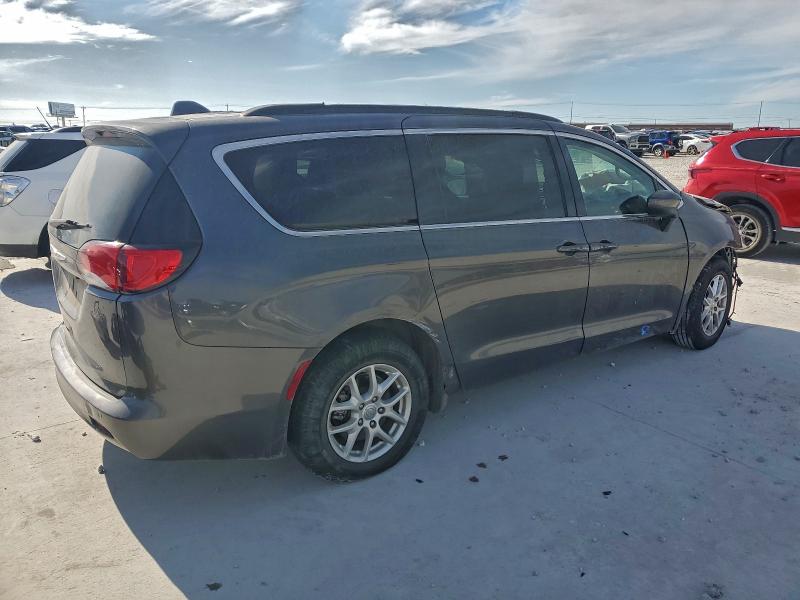 Photo 3 from auction – 2020 CHRYSLER VOYAGER with VIN 2C4RC1DG1LR265712