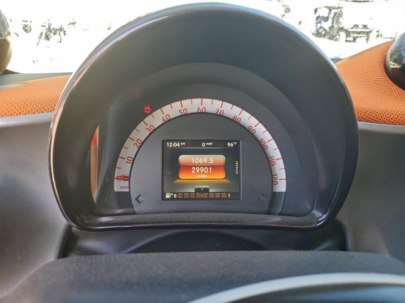Photo 9 from auction – 2016 SMART FORTWO with VIN WMEFJ5DA6GK076510