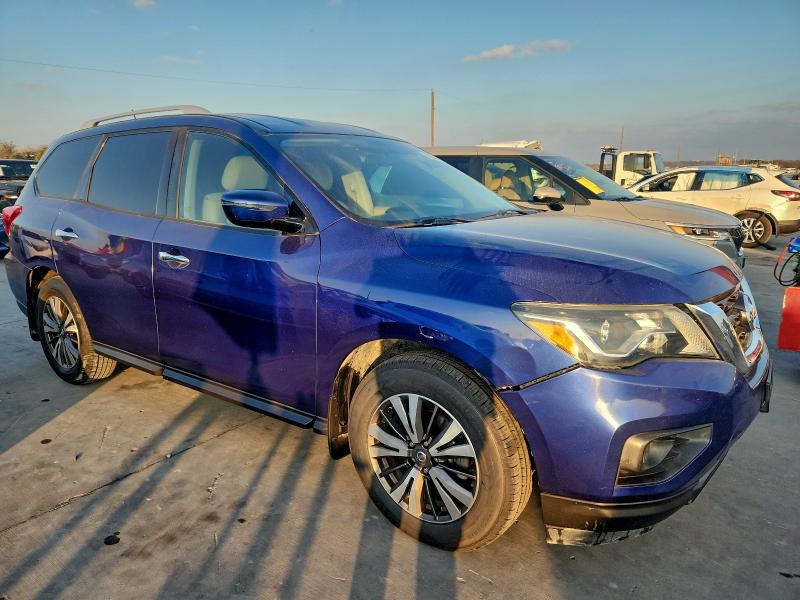 Photo 4 from auction – 2017 NISSAN PATHFINDER with VIN 5N1DR2MN6HC690545