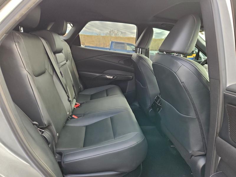 Фото 11 с аукциона – 2023 LEXUS RX 350H BA с VIN 2T2BBMCA5PC008072