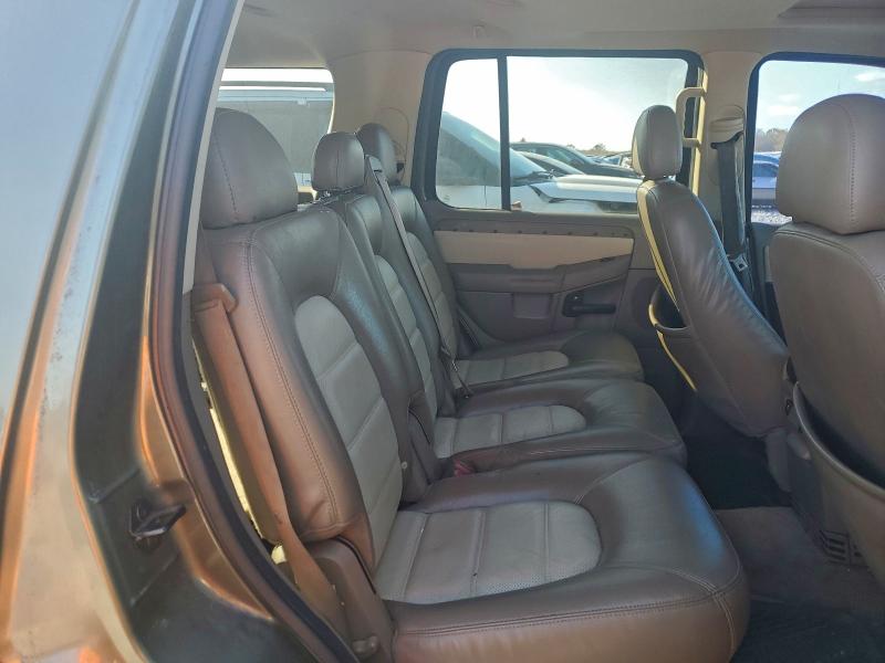 Photo 11 from auction – 2004 FORD EXPLORER E with VIN 1FMZU64K04UB30462