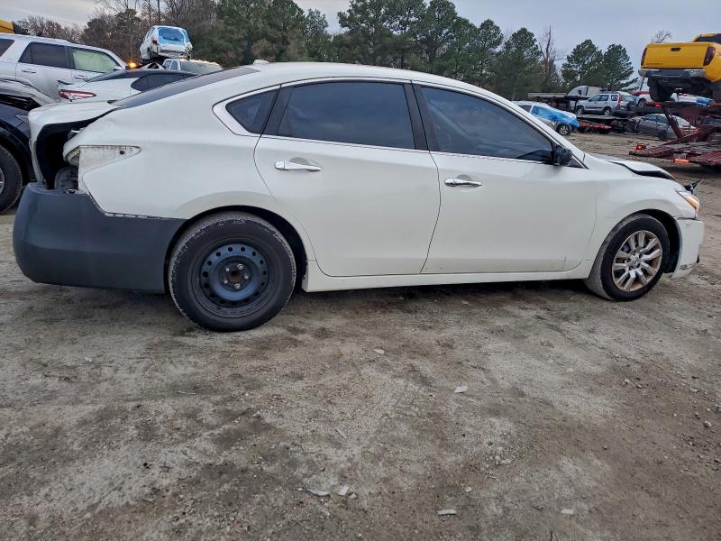 Photo 3 from auction – 2015 NISSAN ALTIMA with VIN 1N4AL3APXFC217660