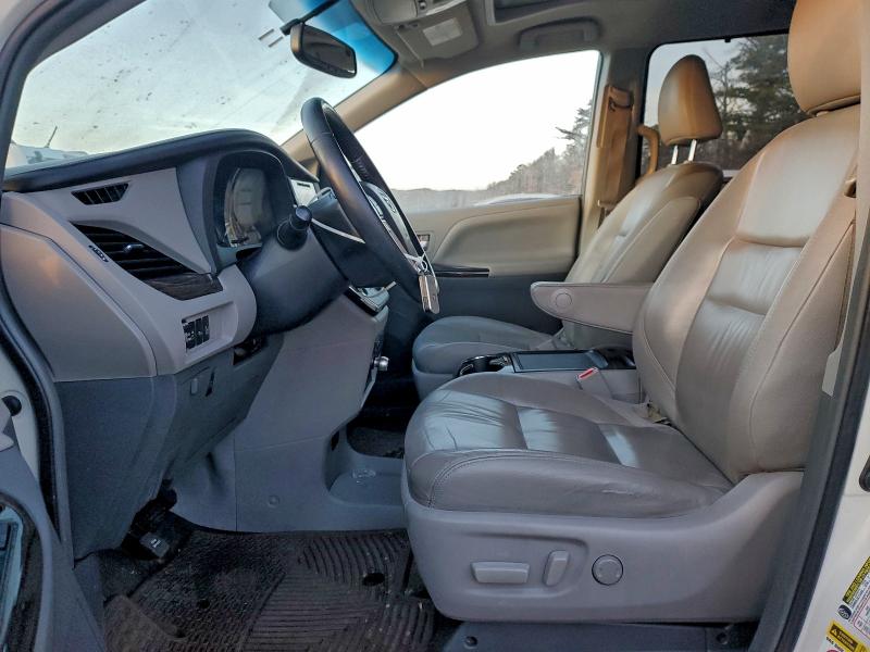 Photo 7 from auction – 2015 TOYOTA SIENNA with VIN 5TDDK3DC7FS121972