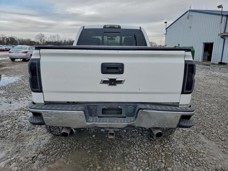 Photo 6 from auction – 2015 CHEVROLET SILVERADO with VIN 3GCUKREC6FG473327
