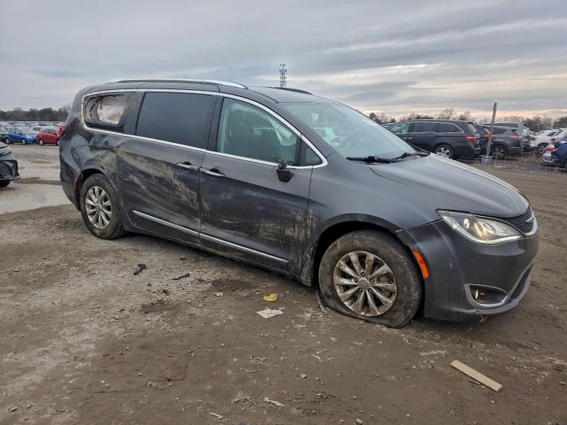 Photo 4 from auction – 2019 CHRYSLER PACIFICA T with VIN 2C4RC1BG5KR626313