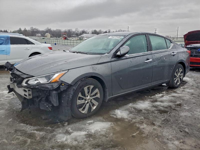 NISSAN ALTIMA S 2019 with VIN 1N4BL4BV5KC239034 - Photo from auction