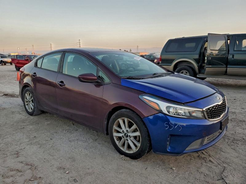 Photo 4 from auction – 2017 KIA FORTE LX with VIN 3KPFL4A78HE080333