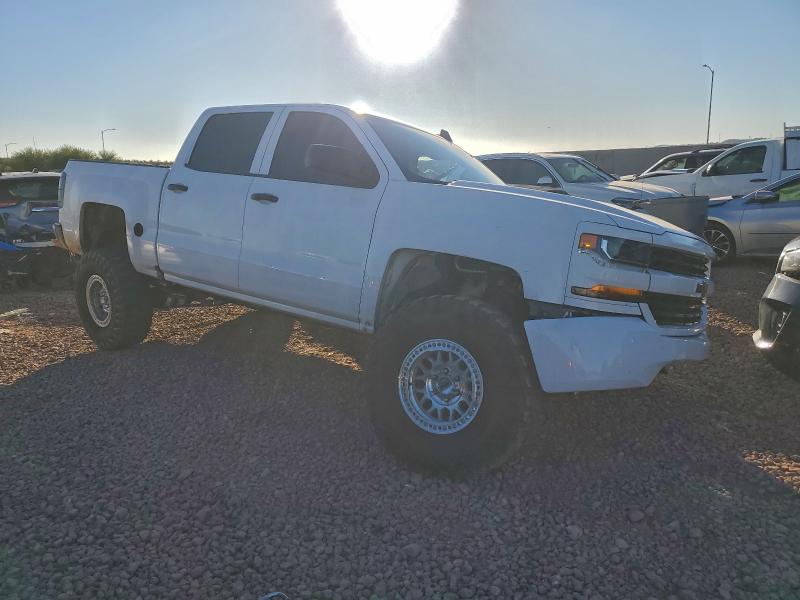 Photo 4 from auction – 2018 CHEVROLET SILVERADO with VIN 3GCUKPEC5JG572167