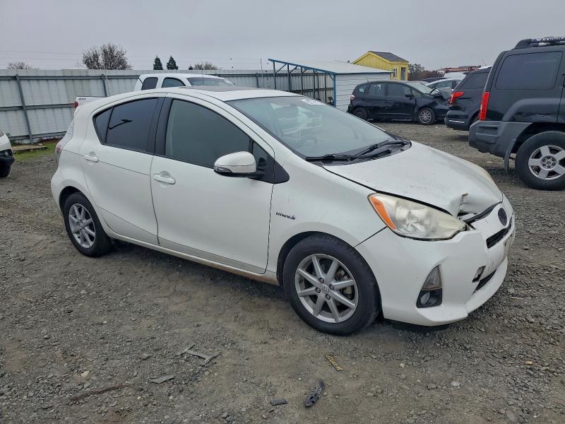 Photo 4 from auction – 2012 TOYOTA PRIUS C with VIN JTDKDTB34C1030526
