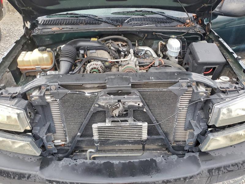 Photo 11 from auction – 2004 CHEVROLET SILVERADO with VIN 1GCHK292X4E242736