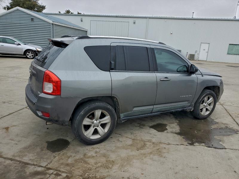Photo 3 from auction – 2011 JEEP COMPASS SP with VIN 1J4NF1FBXBD257854