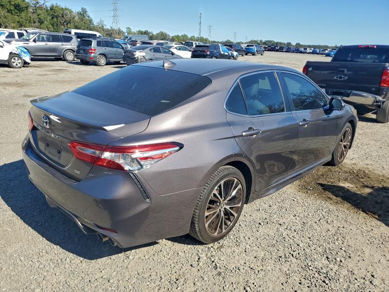 Photo 3 from auction – 2020 TOYOTA CAMRY SE with VIN 4T1G11AK2LU376497