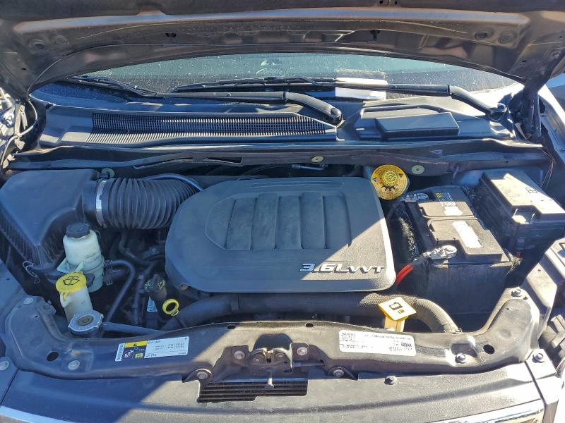 Photo 12 from auction – 2016 CHRYSLER TOWN & COU with VIN 2C4RC1BG2GR157480
