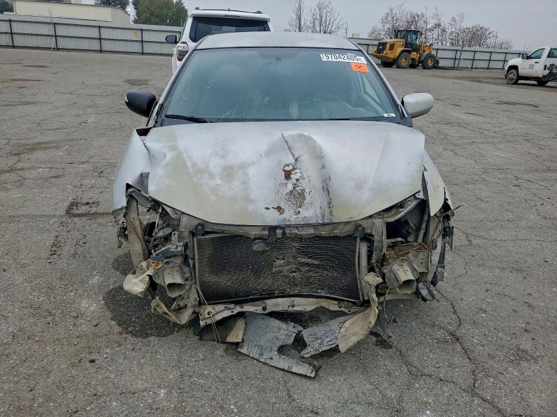 Photo 5 from auction – 2010 HONDA INSIGHT LX with VIN JHMZE2H53AS009977