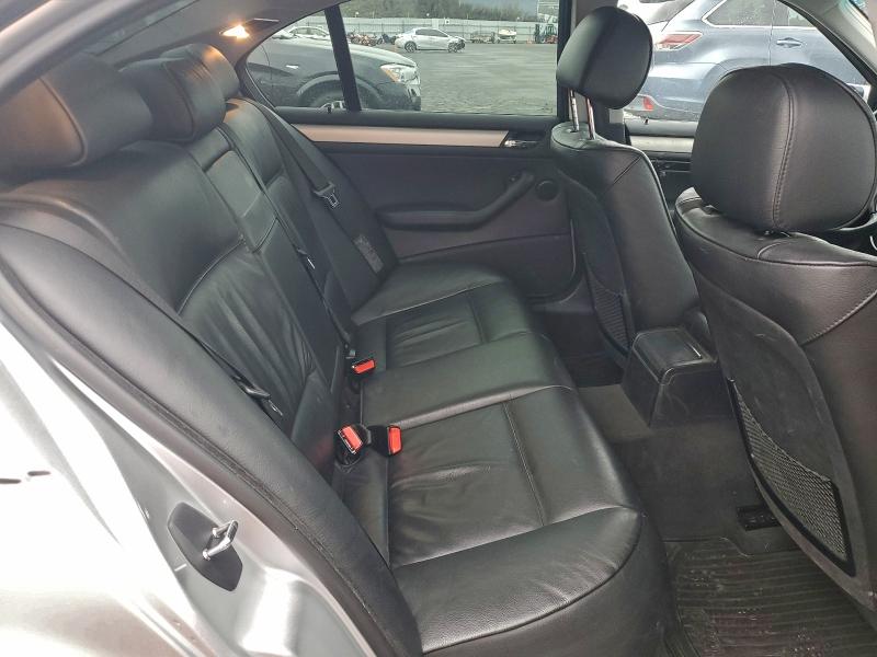 Photo 10 from auction – 2004 BMW 325 I with VIN WBAEV33404KL62117