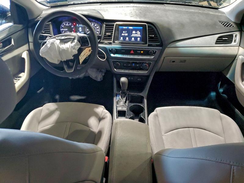 Photo 8 from auction – 2019 HYUNDAI SONATA SE with VIN 5NPE24AF6KH795507