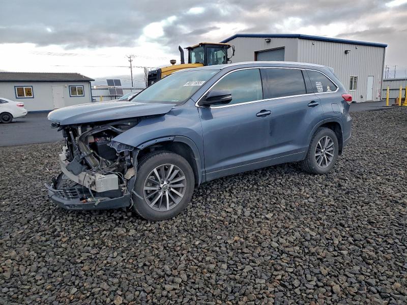 TOYOTA HIGHLANDER 2017 z numerem VIN 5TDJZRFH0HS436545 - Zdjęcie z aukcji