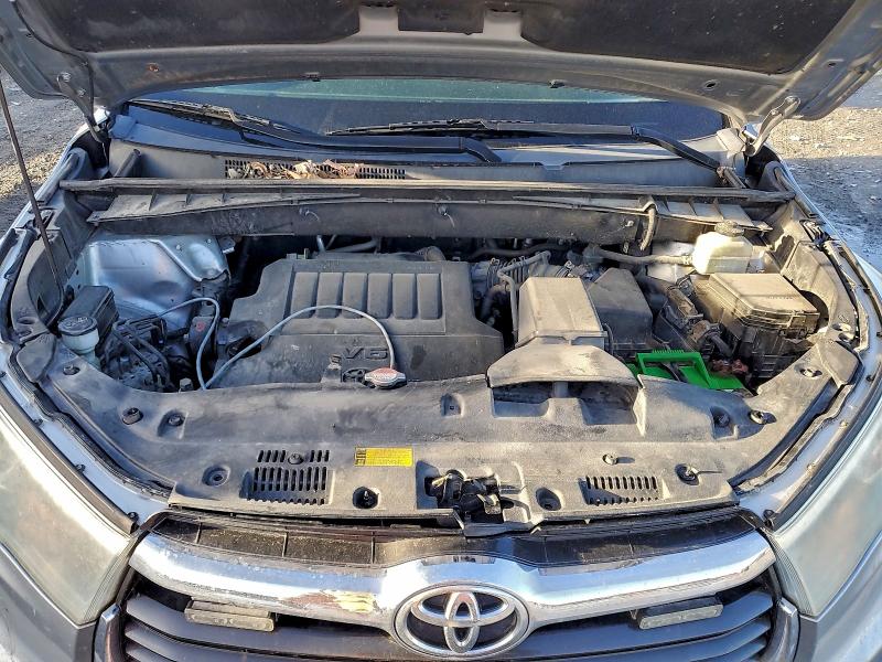 Photo 11 from auction – 2016 TOYOTA HIGHLANDER with VIN 5TDJKRFH8GS307309