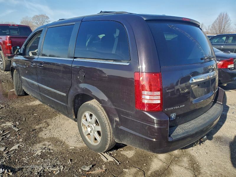 Photo 2 from auction – 2010 CHRYSLER TOWN & COU with VIN 2A4RR5D12AR300380