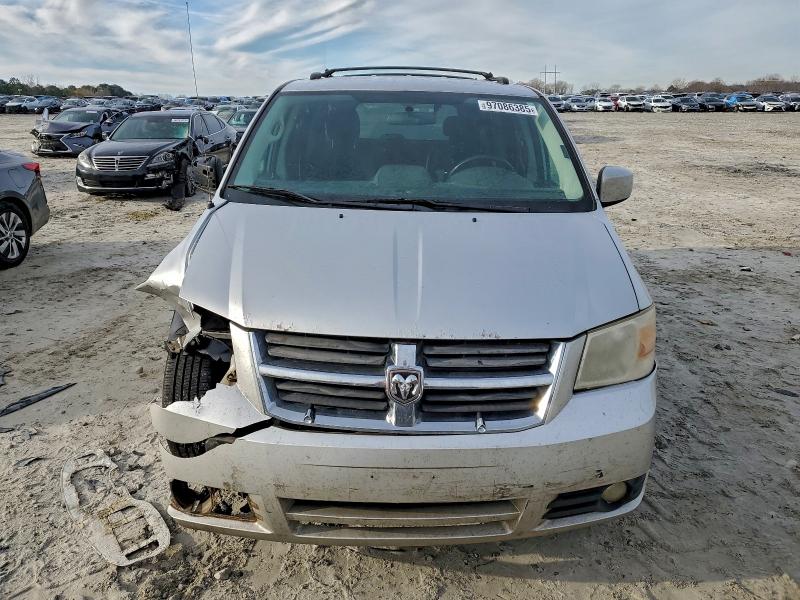 Photo 5 from auction – 2010 DODGE GRAND CARA with VIN 2D4RN5D18AR165300
