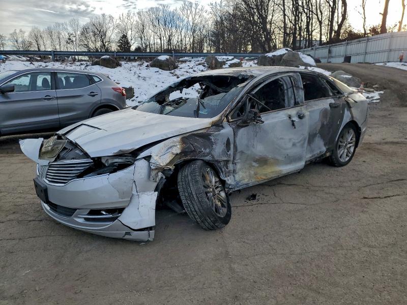 LINCOLN MKZ 2016 with VIN 3LN6L2JK8GR623935 - Photo from auction