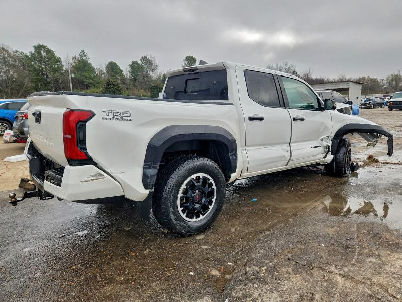 Photo 3 from auction – 2024 TOYOTA TACOMA DOU with VIN 3TMLB5JN8RM002829
