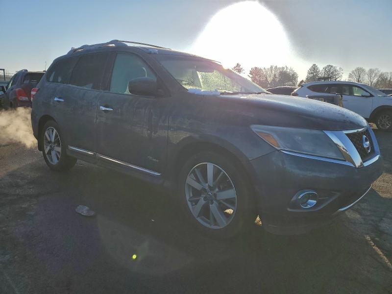 Photo 4 from auction – 2014 NISSAN PATHFINDER with VIN 5N1CR2MM2EC658125
