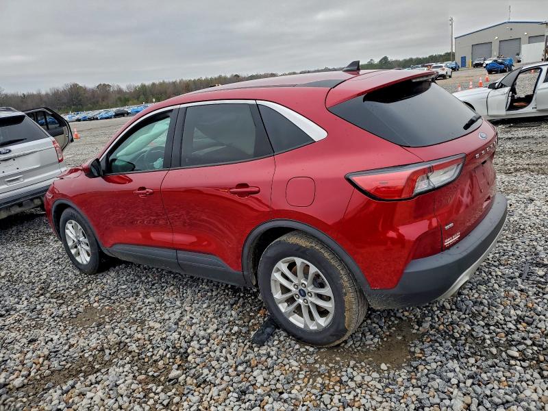 Photo 2 from auction – 2020 FORD ESCAPE SE with VIN 1FMCU0G66LUA23044