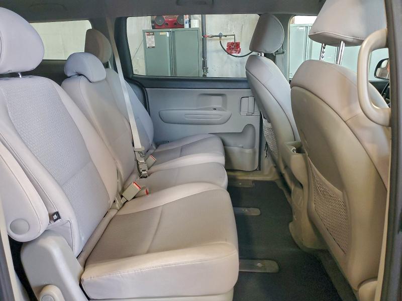 Photo 11 from auction – 2017 KIA SEDONA LX with VIN KNDMB5C12H6258199