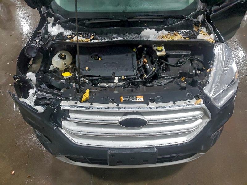 Photo 12 from auction – 2019 FORD ESCAPE SE with VIN 1FMCU9GD9KUC04298
