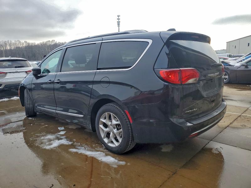 Photo 2 from auction – 2019 CHRYSLER PACIFICA T with VIN 2C4RC1EG5KR528541
