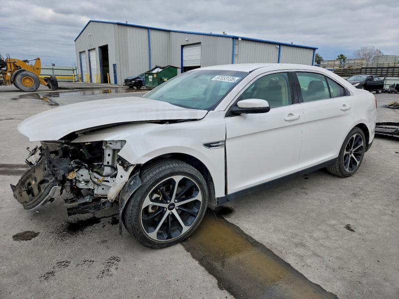 FORD TAURUS SEL 2016 with VIN 1FAHP2E86GG147259 - Photo from auction