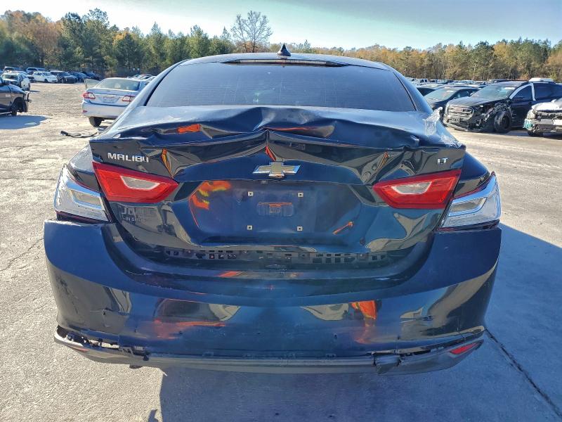 Photo 6 from auction – 2018 CHEVROLET MALIBU LT with VIN 1G1ZD5ST1JF172531