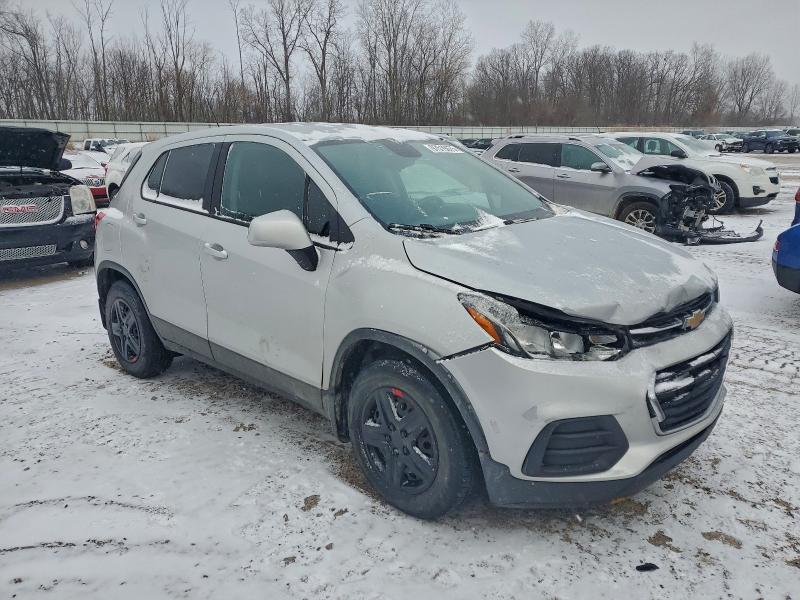 Photo 4 from auction – 2017 CHEVROLET TRAX LS with VIN 3GNCJKSBXHL204394