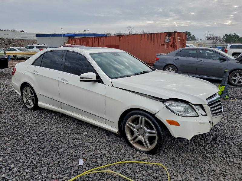 Photo 4 from auction – 2011 MERCEDES-BENZ E 350 with VIN WDDHF5GB1BA503092