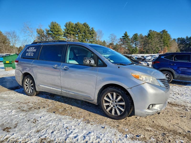 Photo 4 from auction – 2013 TOYOTA SIENNA with VIN 5TDDK3DC9DS052389
