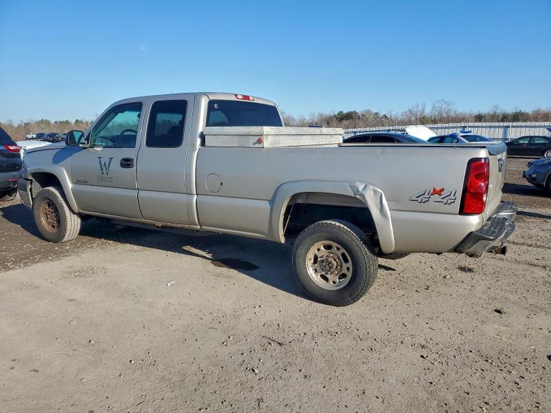 Photo 2 from auction – 2005 CHEVROLET SILVERADO with VIN 1GCHK29U35E266153