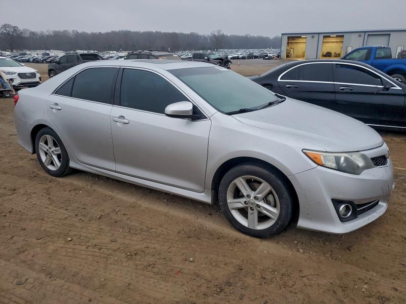 Photo 4 from auction – 2014 TOYOTA CAMRY L with VIN 4T1BF1FKXEU846072