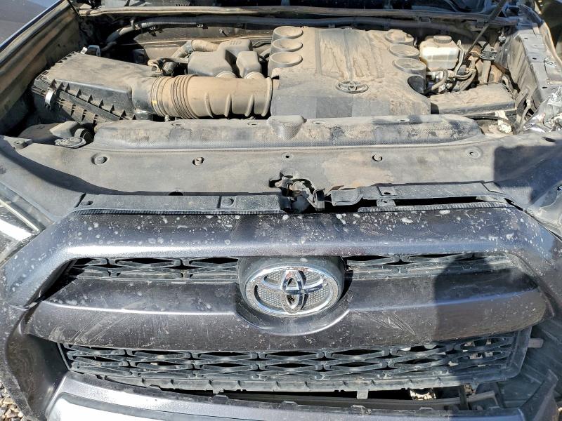 Photo 11 from auction – 2018 TOYOTA 4RUNNER SR with VIN JTEBU5JR7J5609707