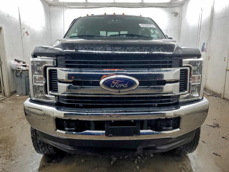 Photo 5 from auction – 2017 FORD F250 SUPER with VIN 1FT7W2B69HEF29066