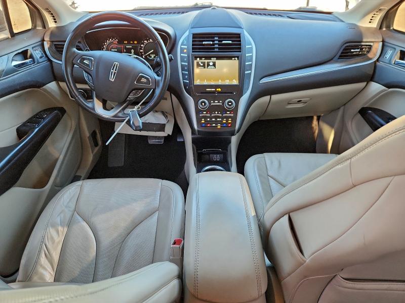 Photo 8 from auction – 2017 LINCOLN MKC RESERV with VIN 5LMCJ3C98HUL24736