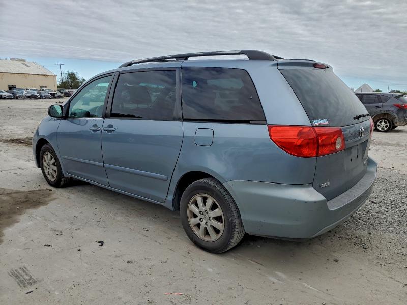 Photo 2 from auction – 2010 TOYOTA SIENNA CE with VIN 5TDKK4CC1AS339381