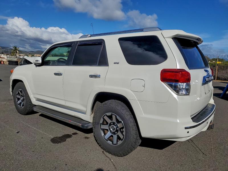 Photo 2 from auction – 2013 TOYOTA 4RUNNER with VIN JTEZU5JR0D5057857