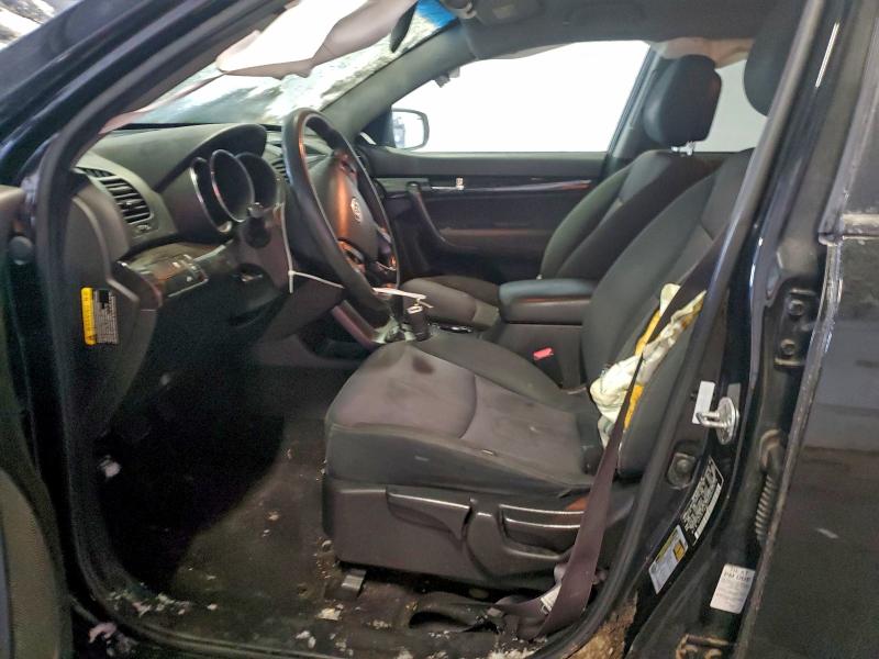 Photo 7 from auction – 2013 KIA SORENTO with VIN 5XYKT4A2XDG402678