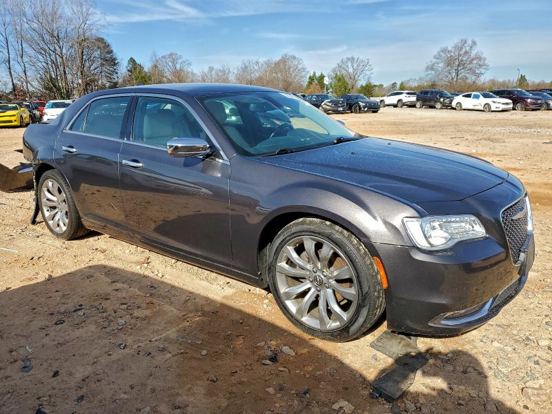 Photo 4 from auction – 2018 CHRYSLER 300 LIMITE with VIN 2C3CCAEG0JH123170