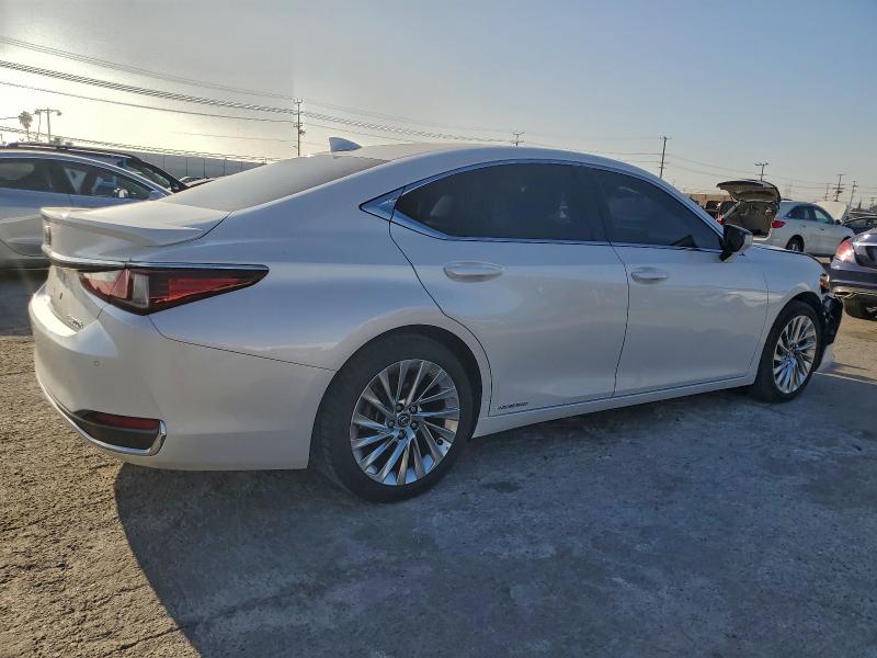 Photo 3 from auction – 2021 LEXUS ES 300H LU with VIN 58AEA1C11MU007278