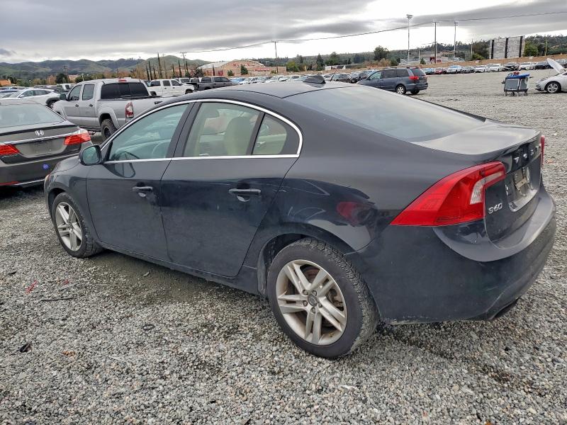 Photo 2 from auction – 2015 VOLVO S60 PREMIE with VIN YV126MFB6F1304924
