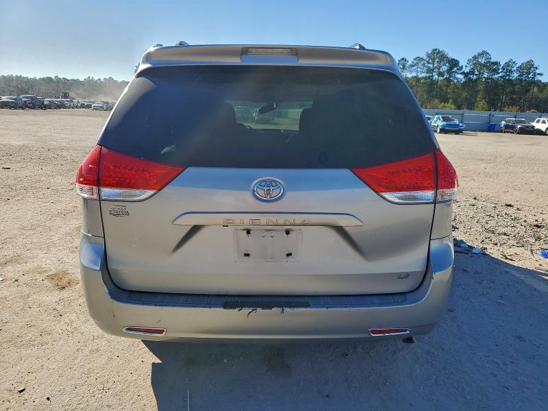 Photo 6 from auction – 2011 TOYOTA SIENNA LE with VIN 5TDKK3DC2BS128426